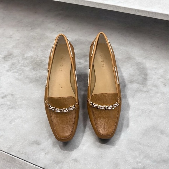 TALBOTS Tan Chain Embellished Leather Loafers Women’s 9.5M - Picture 5 of 7